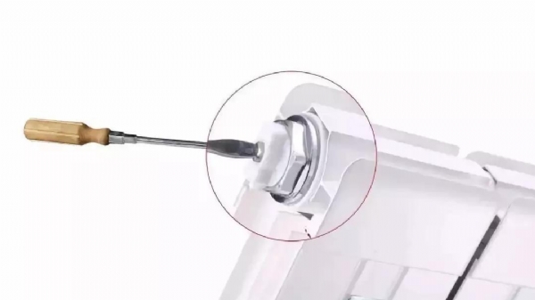 教你如何輕松給暖氣片放氣？